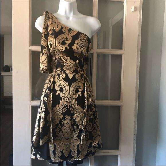 Gianni Bini One Shoulder Dress - Picture 3 of 6